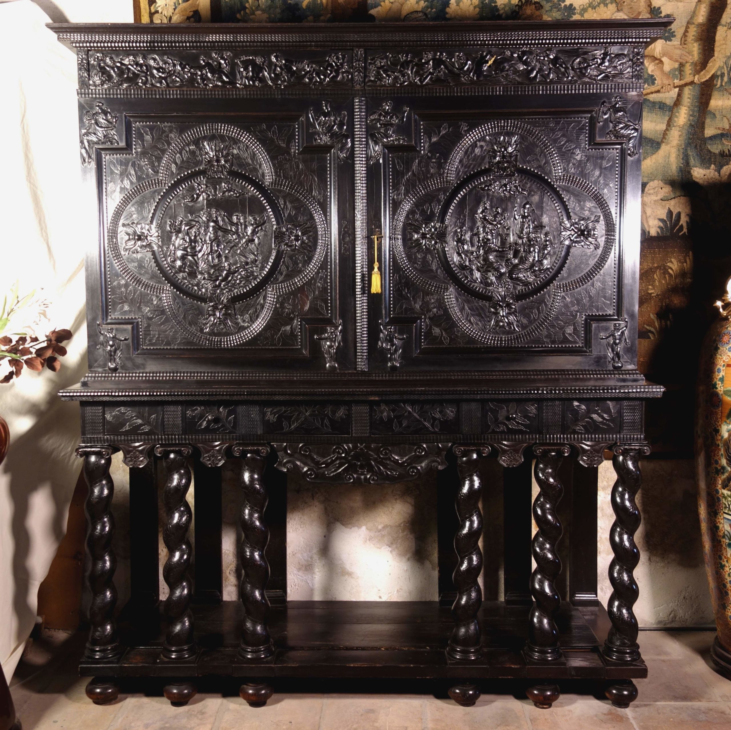 Présentation d’un cabinet d’ébène du XVIIe siècle – 2ème partie